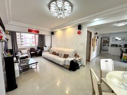 Blk 305 Tampines Street 32 (Tampines), HDB 5 Rooms #551386311